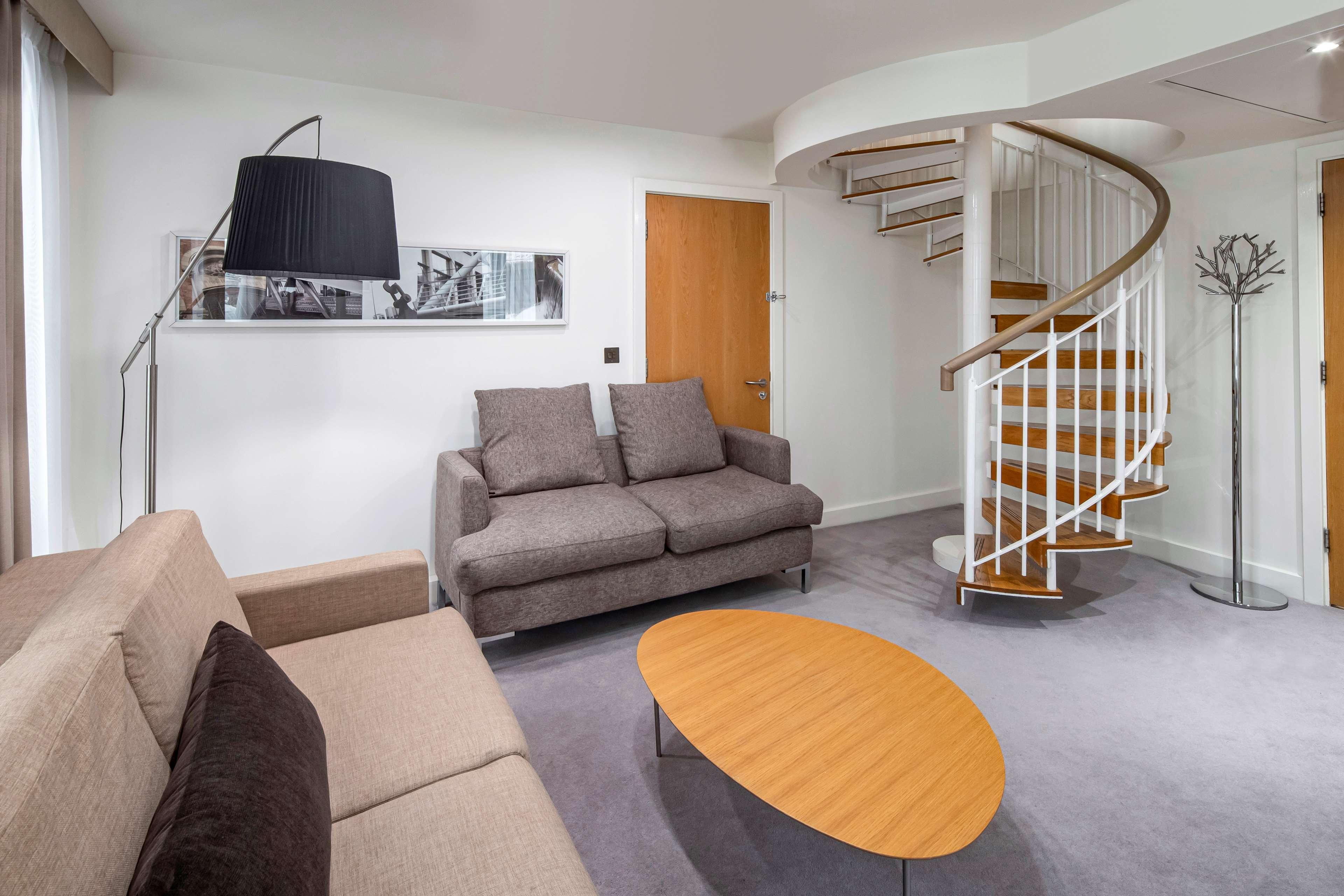 Doubletree By Hilton Manchester Piccadilly Exteriör bild