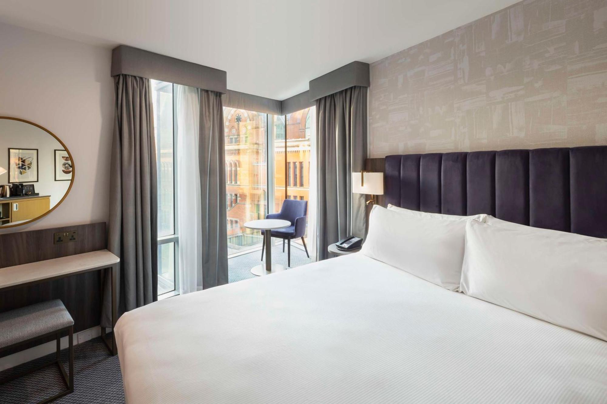 Doubletree By Hilton Manchester Piccadilly Exteriör bild