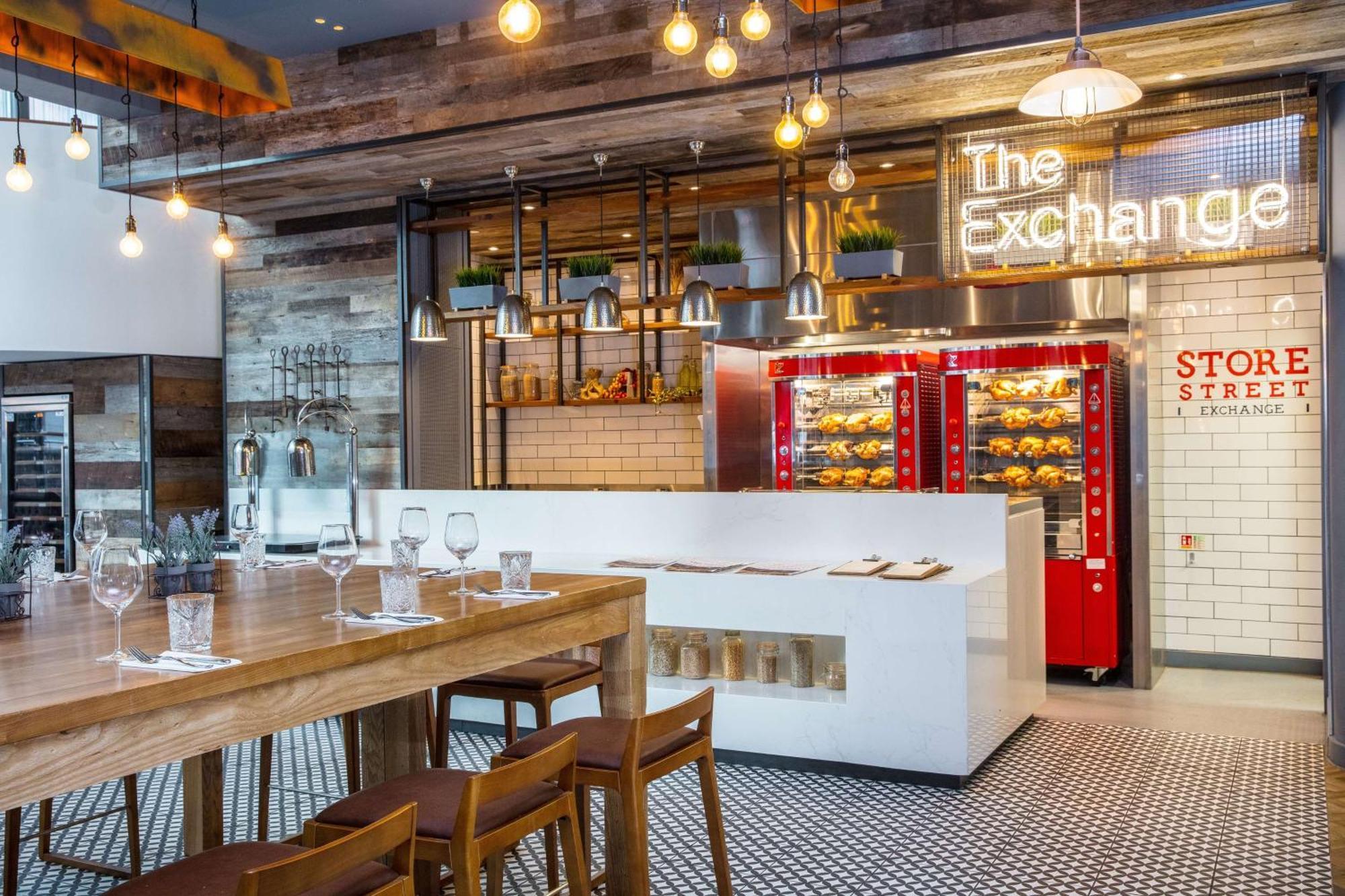Doubletree By Hilton Manchester Piccadilly Exteriör bild