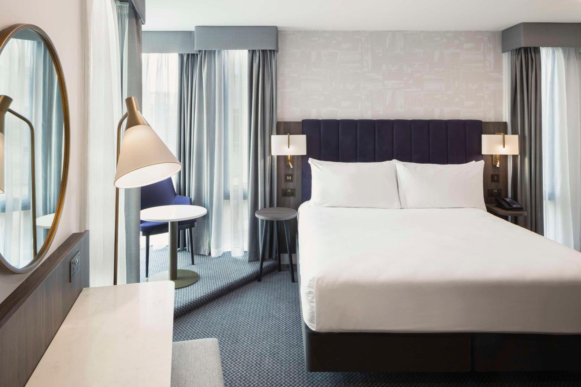 Doubletree By Hilton Manchester Piccadilly Exteriör bild